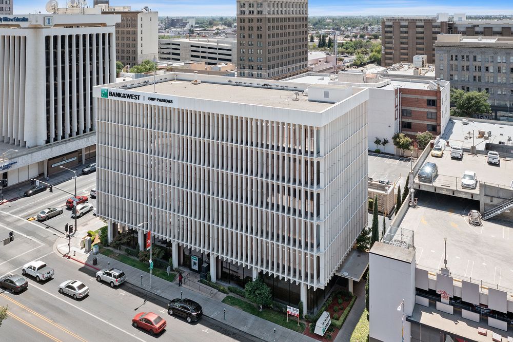 Office Space Available in Excellent Condition & Move-In Ready : 1221 Van Ness Ave, Fresno, CA 93721